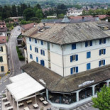 Risi Outside