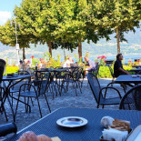 Ovvio Caffè outside