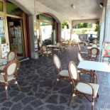 Ella's Cafe E Lounge Exterior