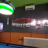 Ella's Cafe E Lounge Dentro