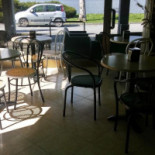 Ella's Cafe E Lounge Dentro