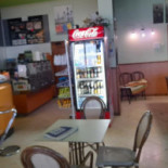 Ella's Cafe E Lounge Dentro