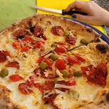 Pizzeria Napoletana O' Garibaldin food