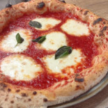 Pizzeria Napoletana O' Garibaldin food