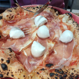 Pizzeria Napul'è food