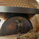 Pizzeria Napul'è outside