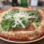 Pizzeria Napul'è food