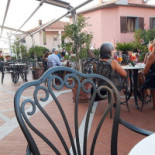 Cafe' Florian outside
