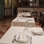 Assisi Dal Carfagna À l'intérieur