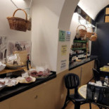 Assaggiassisi À l'intérieur
