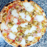 Pizzeria Attenti A Quei Due Nourriture