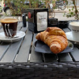 Pausa Caffe Exterior