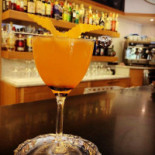 Imbibe Dentro