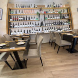 Guyot Enobistrot À l'intérieur