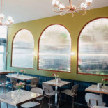 Queens Caffè Bistrot Molfetta À l'intérieur