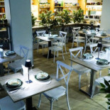 Spazio Verdesca Pizza Bistrot À l'intérieur