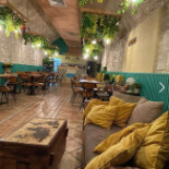 Norcineria Vetusta Nursia À l'intérieur