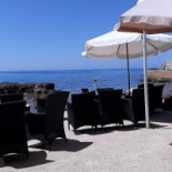 El Tro' Exterior