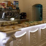 Italian Coffee House Dentro