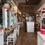 Bacio Di Latte Bakery Outlet Molfetta inside