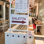 Bacio Di Latte Bakery Outlet Molfetta inside