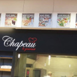 Chapeau outside