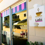 Design Café outside