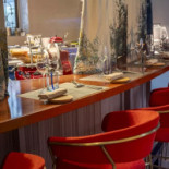 White Restaurant Lounge Bar inside