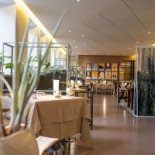 White Restaurant Lounge Bar inside