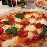 Pizzeria Liliane Appiano Sulla Strada Del Vino Comida