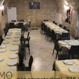 Momo' À l'intérieur
