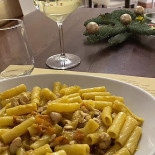 Leon D'oro food