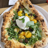 Leon D'oro food