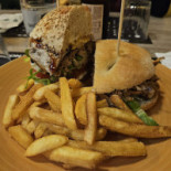 Gorbuska Comida