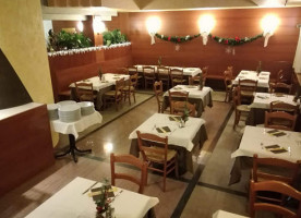 Pizzeria Bellavista Di Ramponi Egidio inside