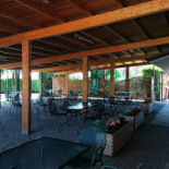 Al Tennis Exterior