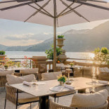 L'Aria Outside