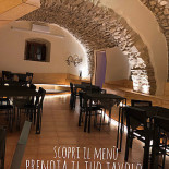 La Cantinella Al Borgo À l'intérieur