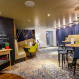 Line Cafe À l'intérieur