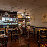 Lo Spela inside