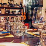 Vineria Sisu inside