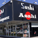 Giapponese Asahi outside
