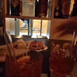 Al 7 Cocktail inside