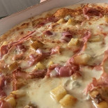 Pizzeria D’asporto Idomi food