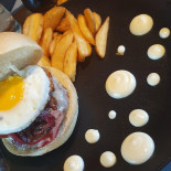 Stonehenge Pub Comida