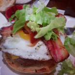 Stonehenge Pub Comida