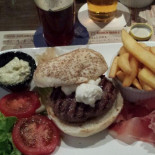 Stonehenge Pub Comida