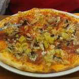 Zinta Cafe' Nourriture