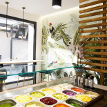 Poke Club Montebelluna inside