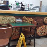 Al Laris À l'intérieur